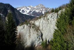 falaise-du-pas-de-l-ours.jpg